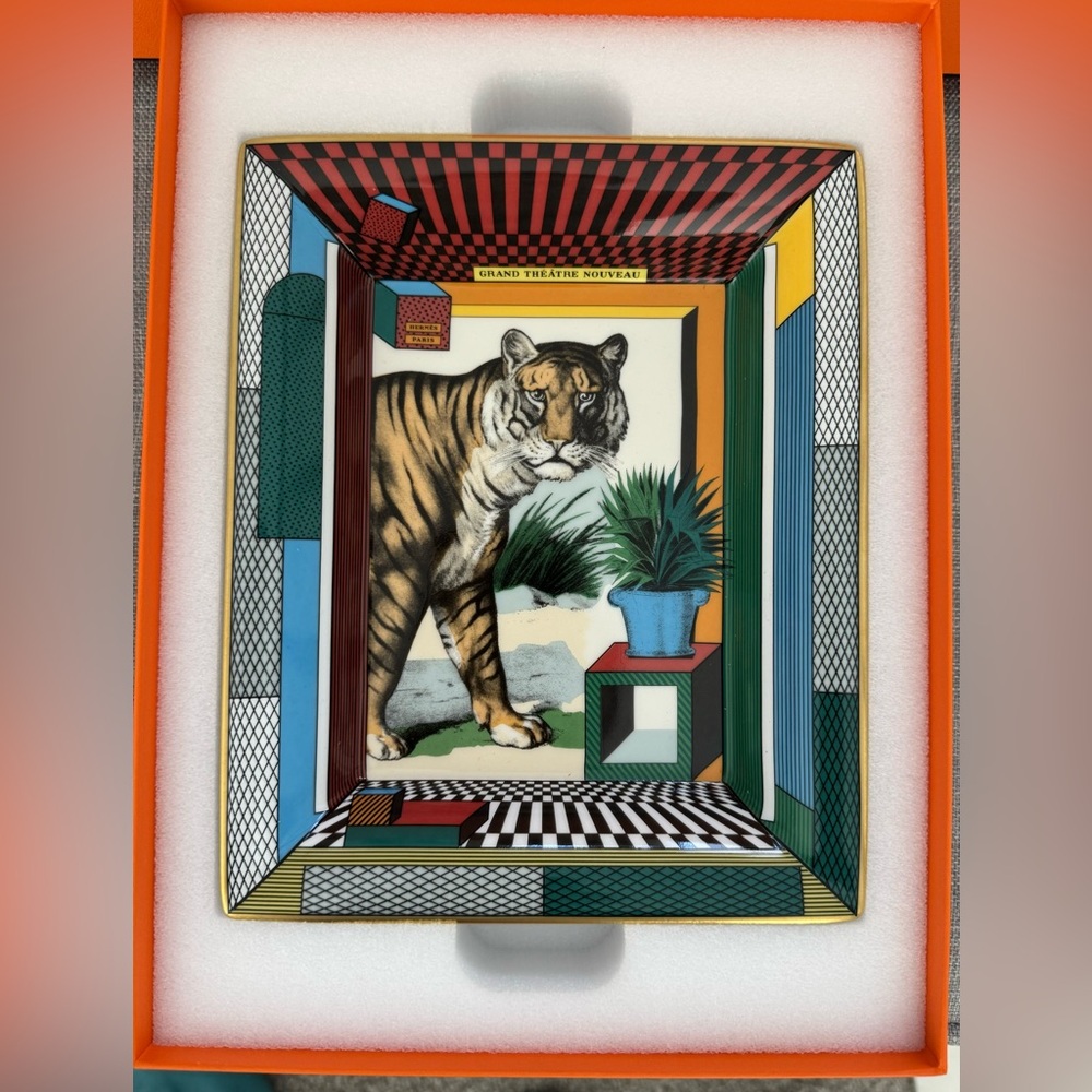 Hermes Grand Theatre Nouveau Porcelain Change Tray, New in Box